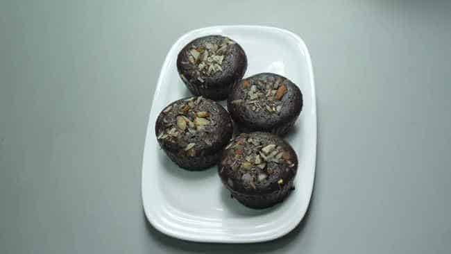Eggless Chocolate Cupcakes Recipe In Hindi