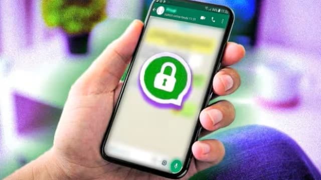 WhatsApp Lock Chat Feature
