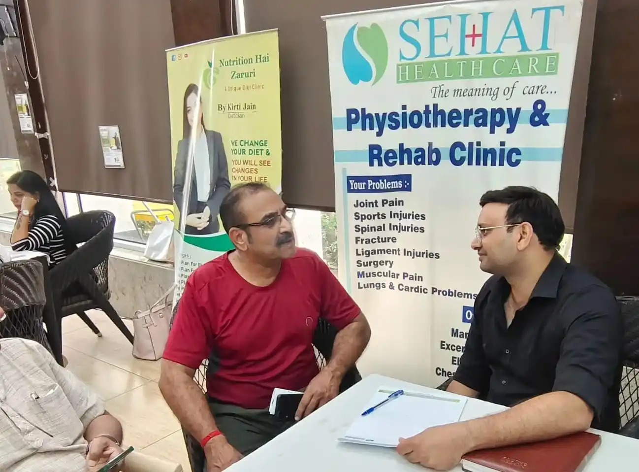 Sehat Saathi Foundation द्वारा निशुल्क चिकित्सा शिविर का आयोजन किया गया।
