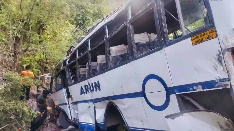 Terrorists Attack Pilgrims Bus in Jammu 10 Dead, 30 Injured