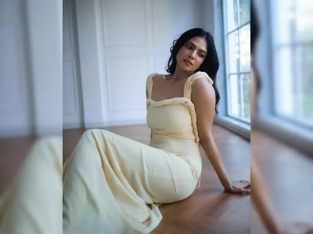 3120742 malavika mohanan 5