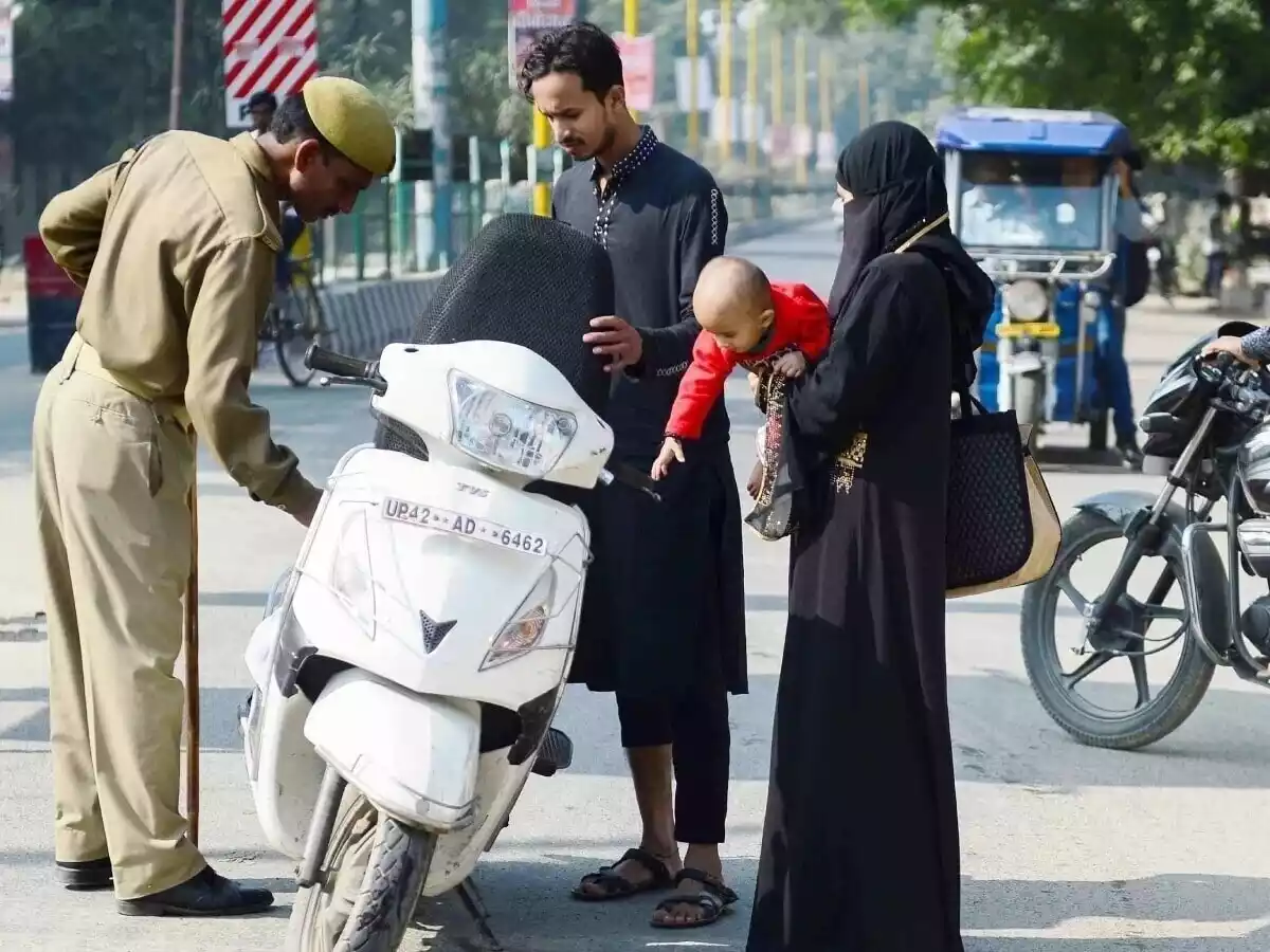 Traffic Rules In Hindi